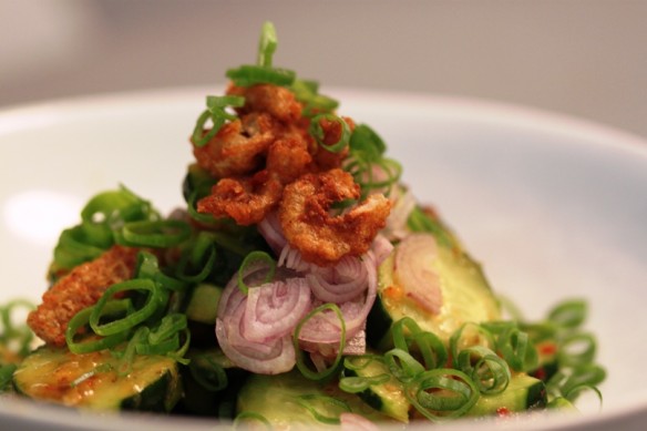 ensalada pepino japonés con vinagreta tailandesa