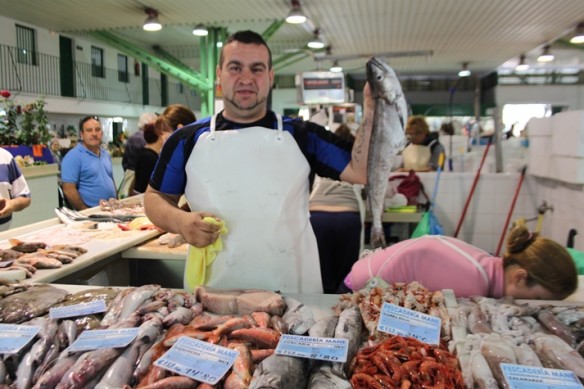 mercado los ángeles almería